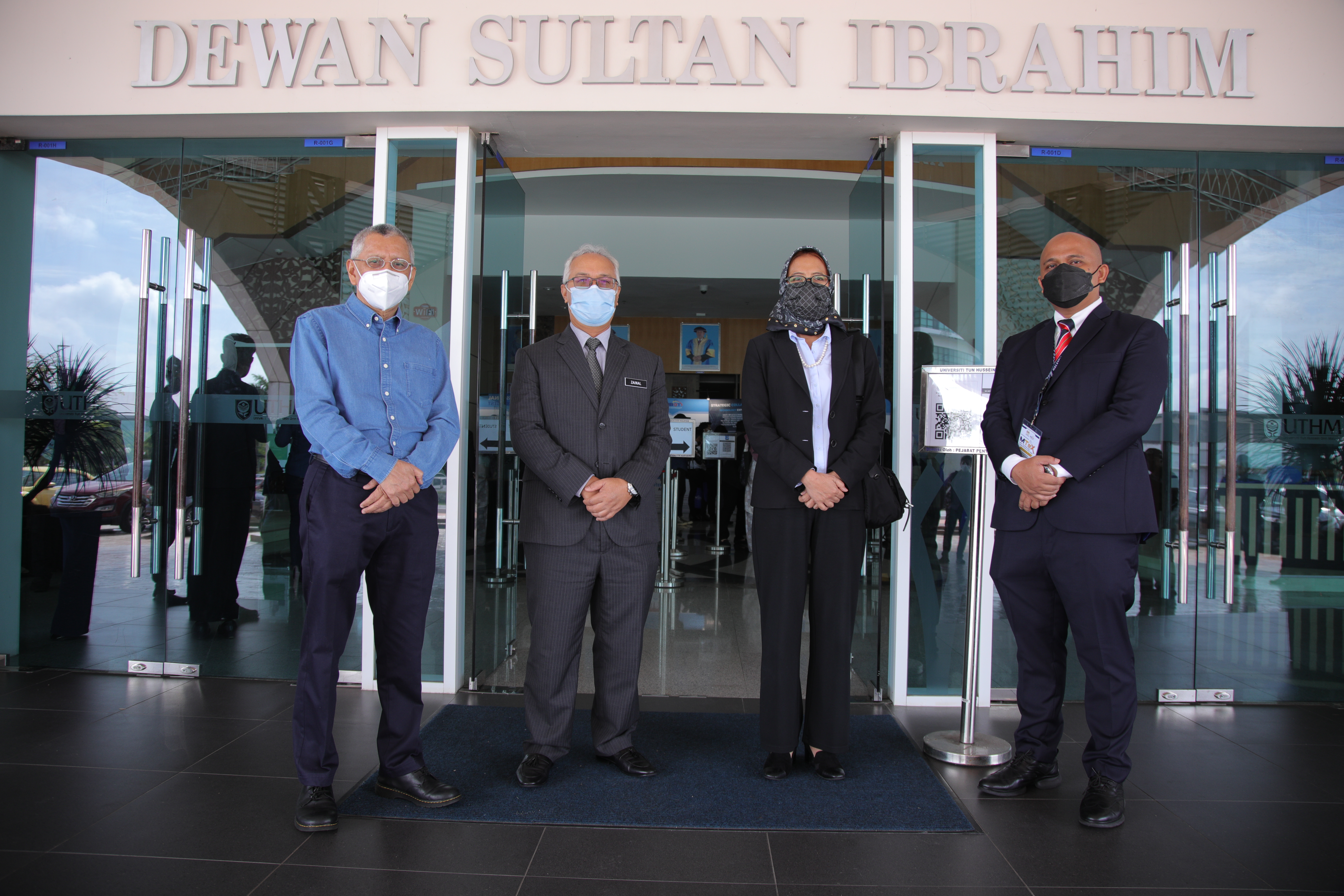 Uthm dewan sultan ibrahim Dewan Tuanku